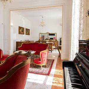 https://le-rose-di-nonna-maria-appartamento-di-lusso-in-centro-citta.palermohotels.org